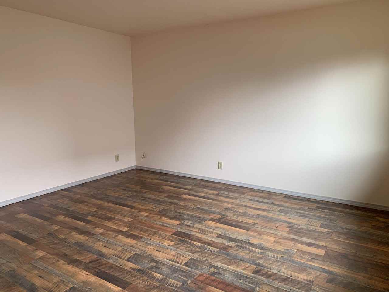 3108 Dover St - Photo 3 of 10