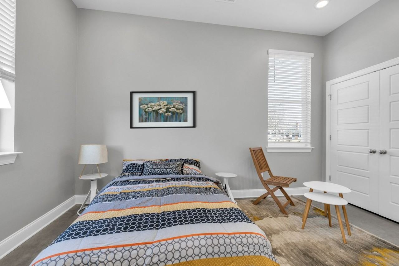 Bailey Row - 2111 - Photo 6 of 10