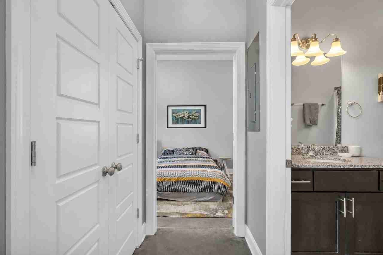 Bailey Row - 2111 - Photo 5 of 10