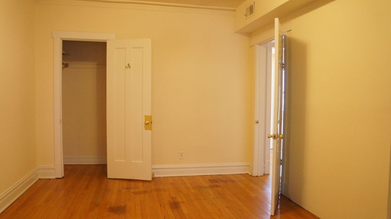 2516 N. Kedzie LP - Photo 5 of 11