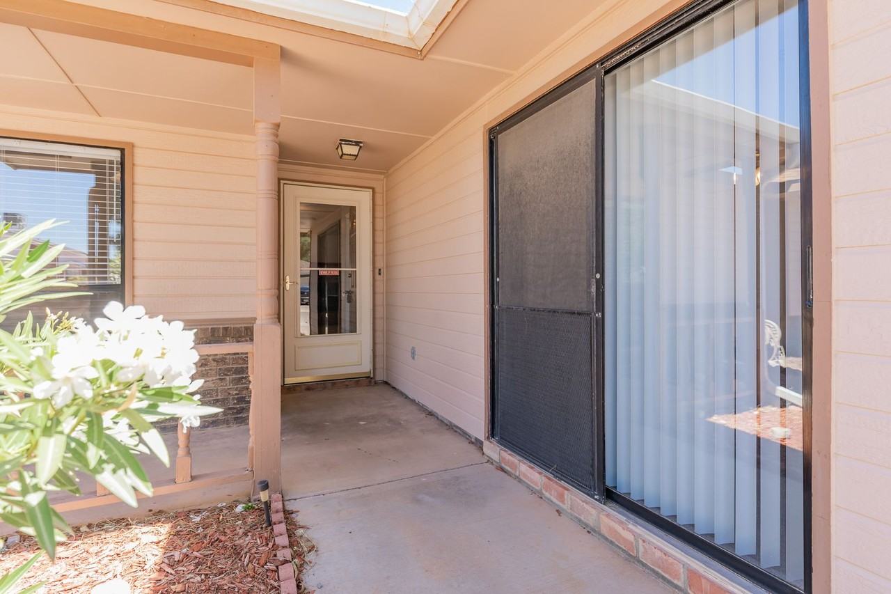 1432 Discovery Ave - Photo 4 of 36