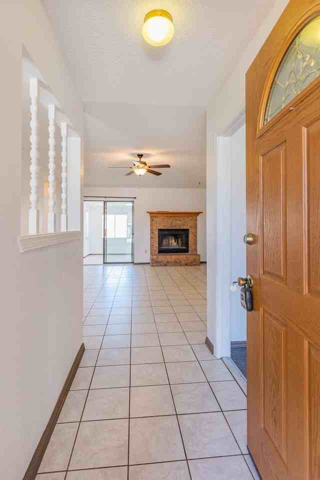 1432 Discovery Ave - Photo 5 of 36