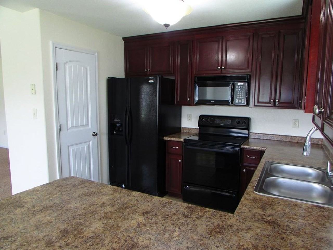 4717 Custer Dr - Photo 6 of 20