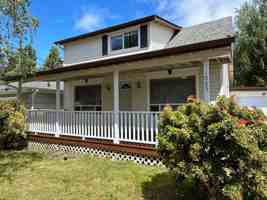 featured image of 1005 Elm St