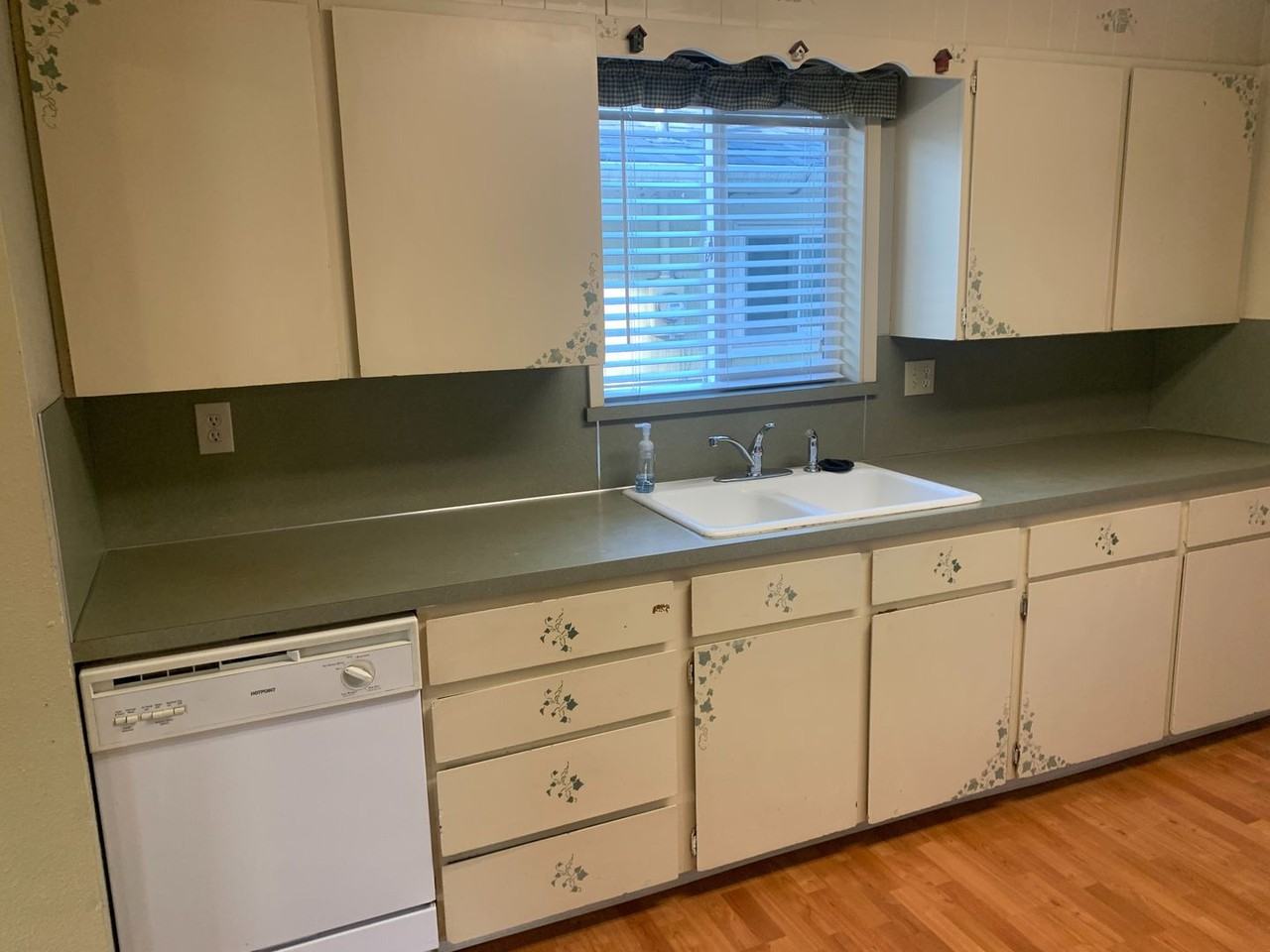 1005 Elm Street - Photo 5 of 20