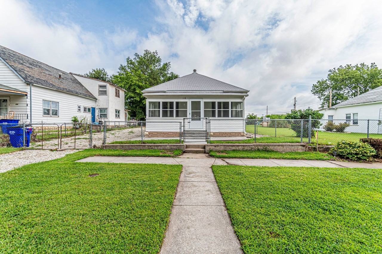 118 E Pine St - Photo 6 of 23