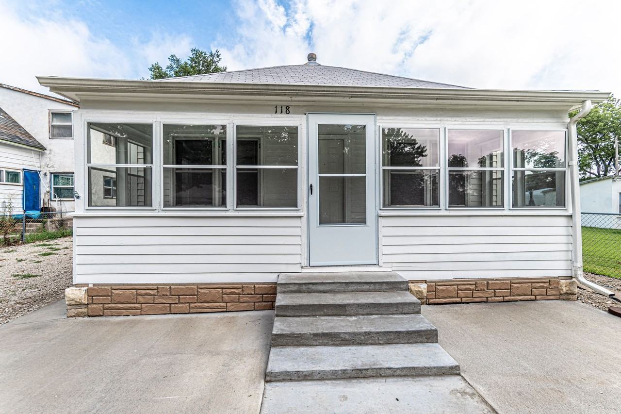 118 E Pine St - Photo 2 of 23