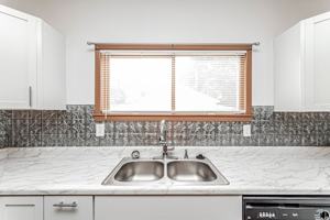 featured image of 118 E Pine St