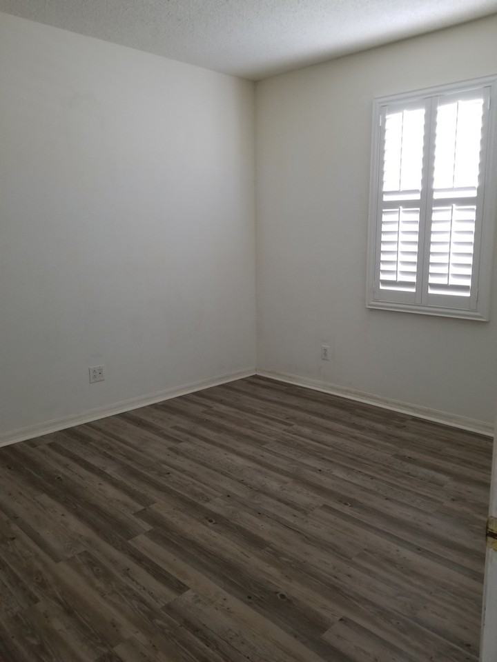 10521 Beneva Dr - Photo 5 of 13