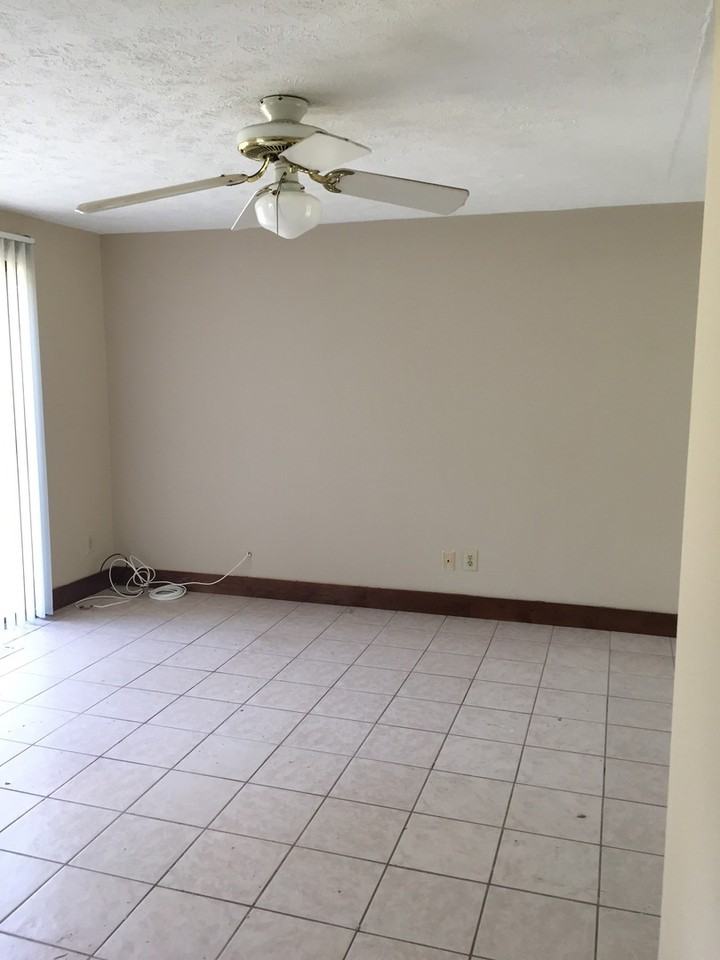 3544 Exeter Ct - Photo 3 of 11