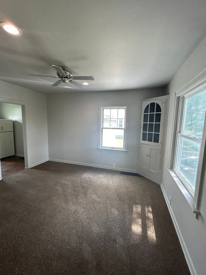 515 Riverside Ave - Photo 2 of 8