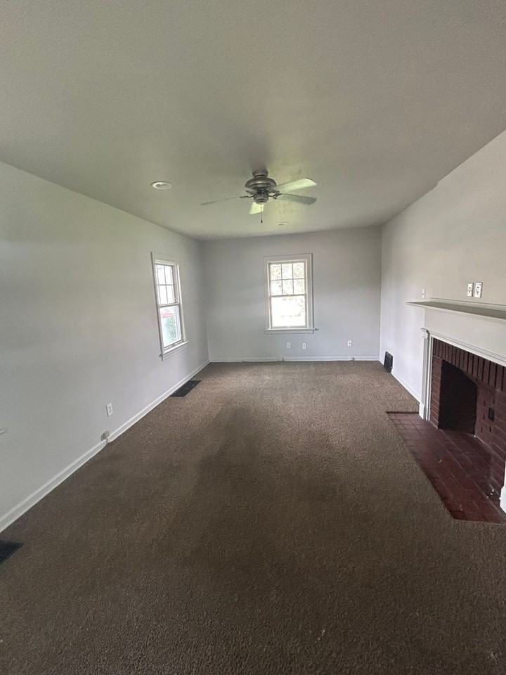 515 Riverside Ave - Photo 3 of 8