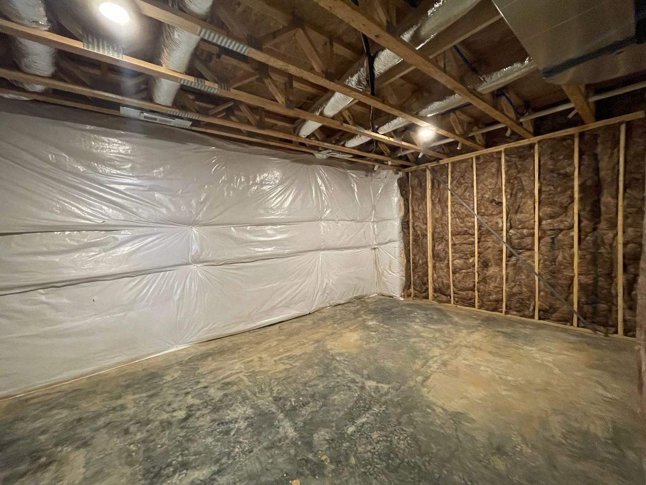 1194 Bluemoon Dr - Photo 4 of 21