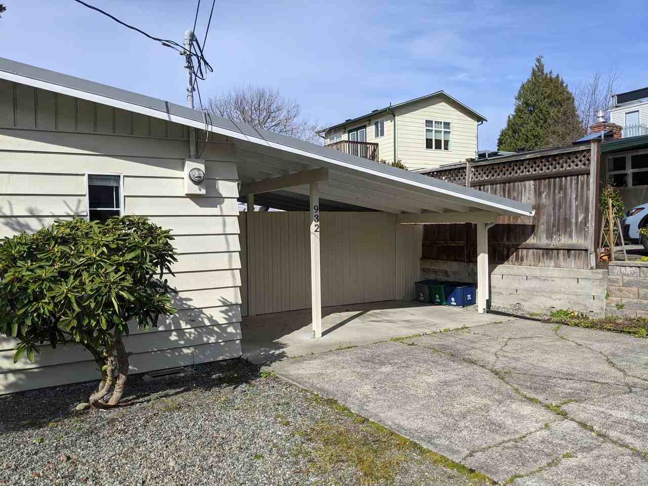 932 4th St - Photo 2 of 17