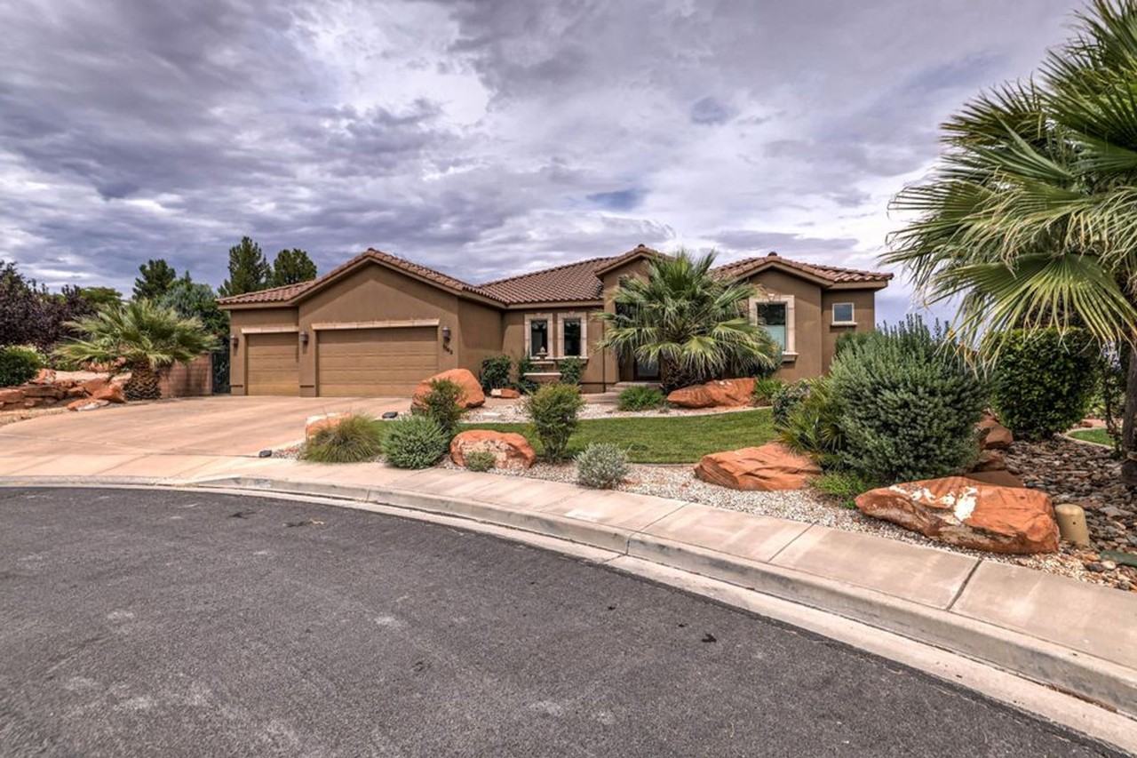 1163 Sunrise Cir - Photo 2 of 50