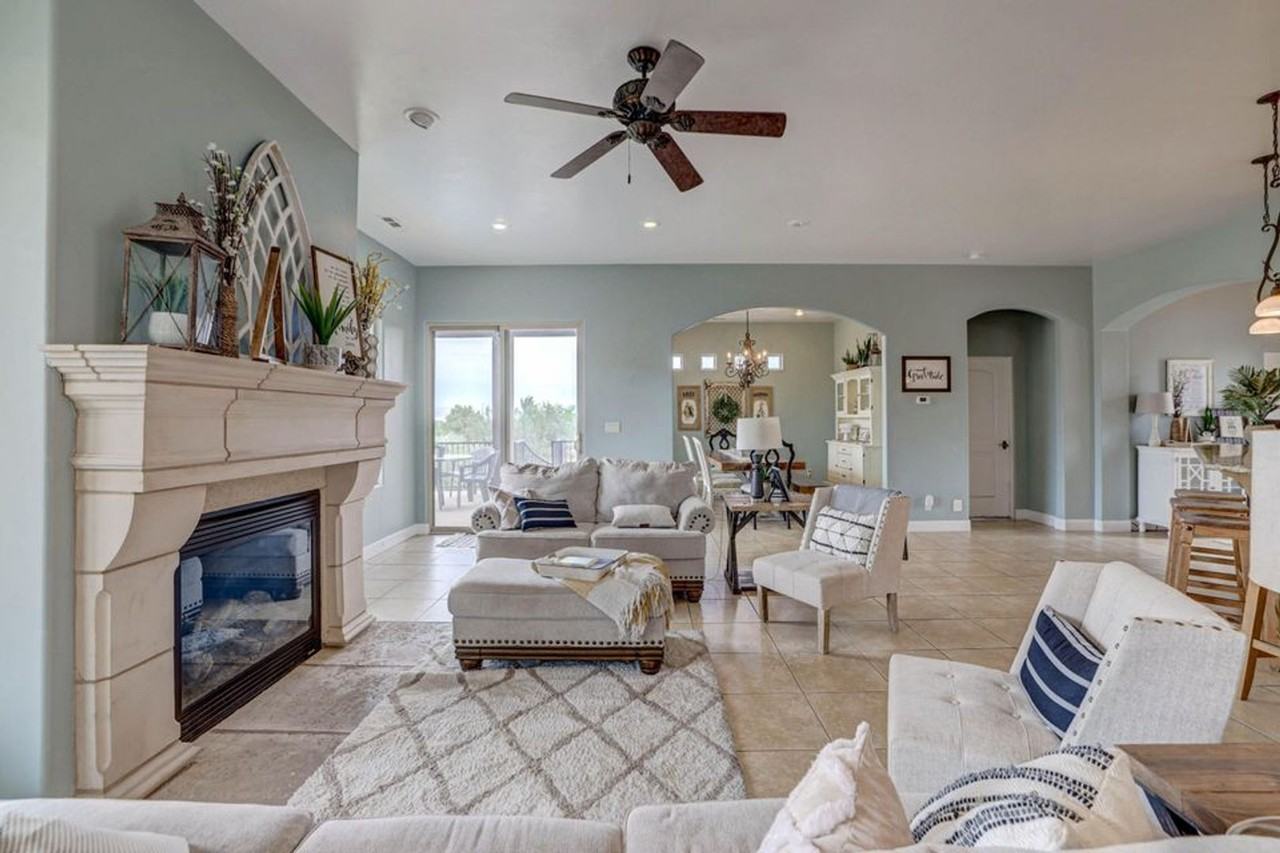 1163 Sunrise Cir - Photo 6 of 50