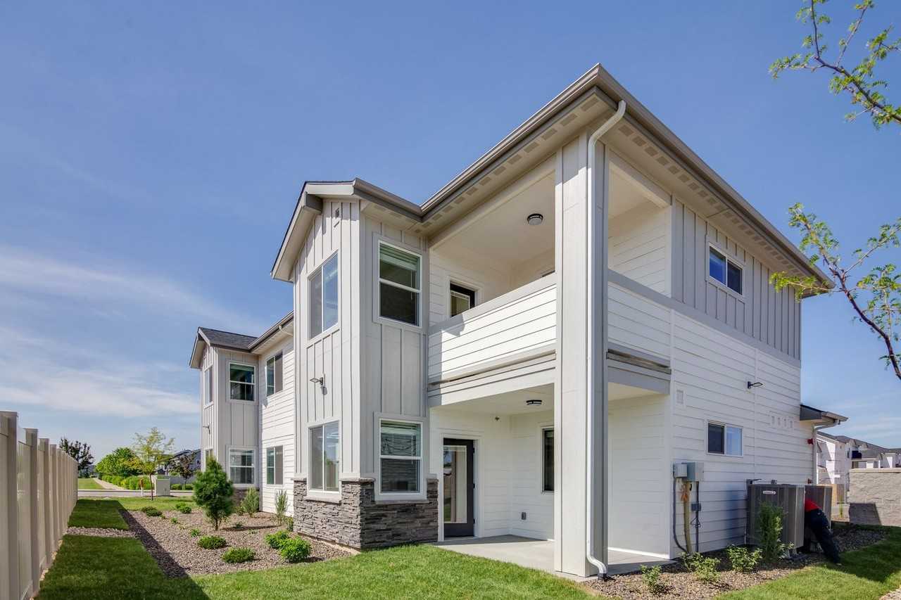 5203 Osgood Ln #202 - Photo 4 of 23