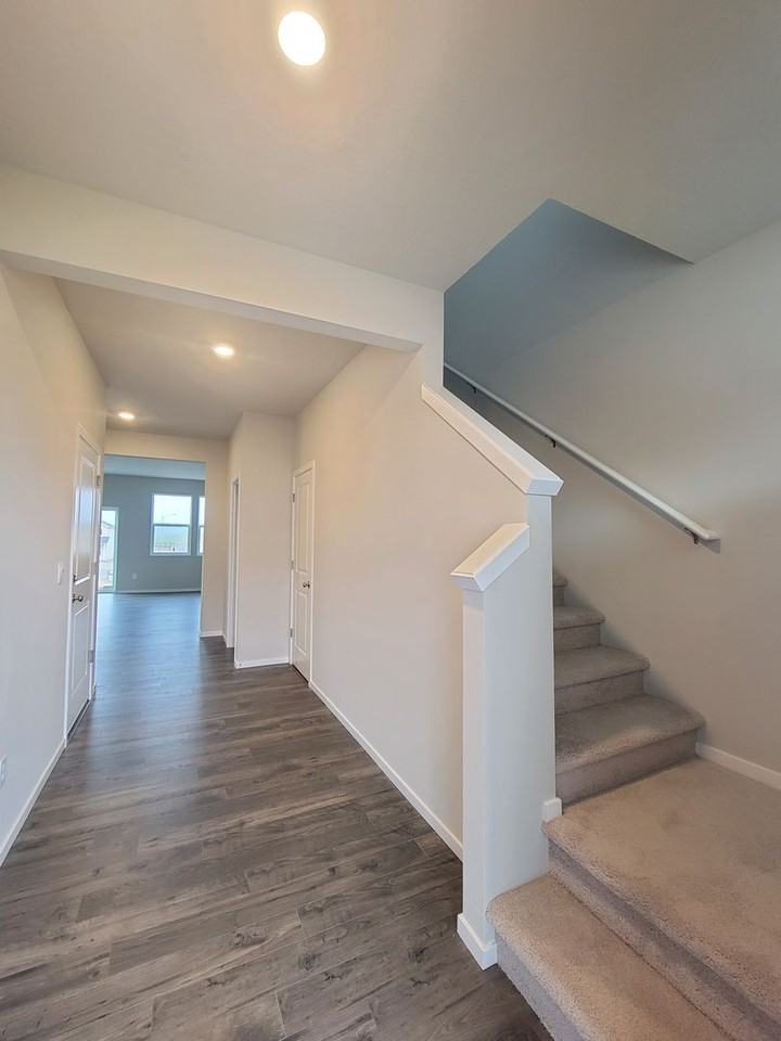 7752 Ranchland Ln - Photo 2 of 32