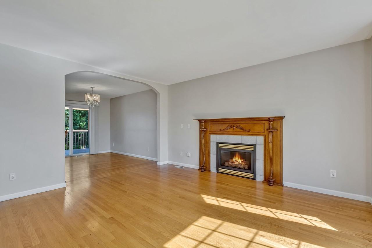 27050 14th Ave S - Photo 2 of 28