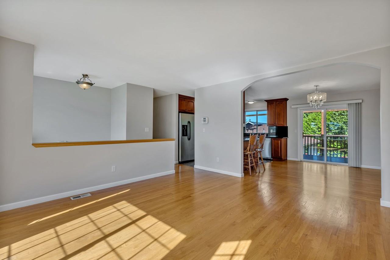 27050 14th Ave S - Photo 3 of 28