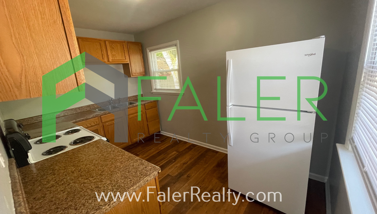 1633 Pell Dr - Photo 3 of 12