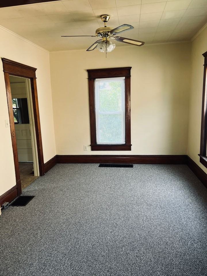 5 Stewart Ave - Photo 4 of 9