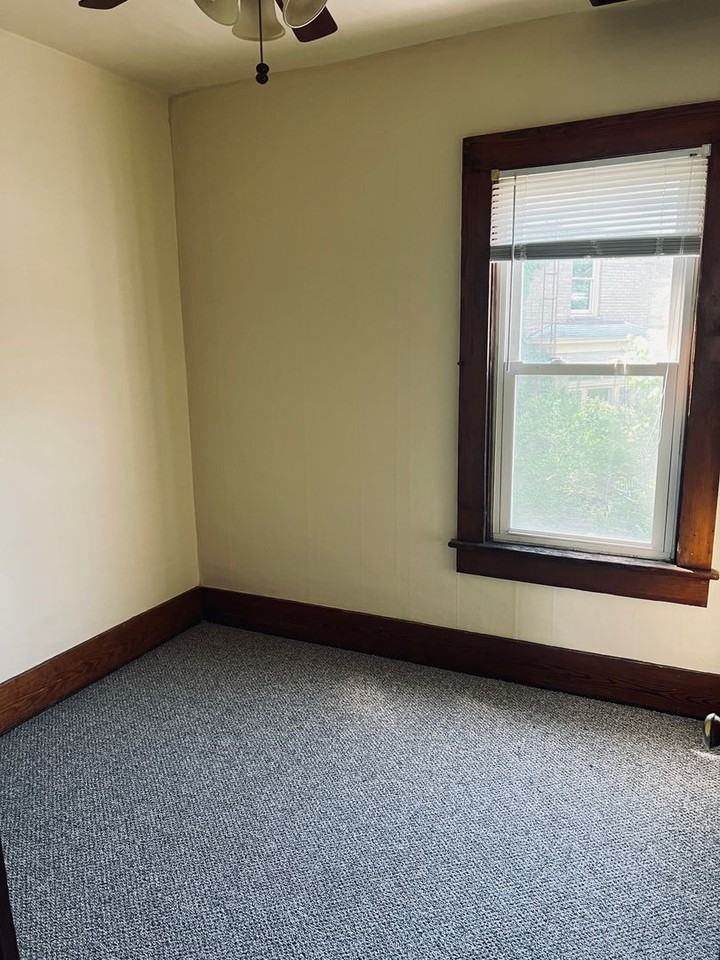 5 Stewart Ave - Photo 7 of 9