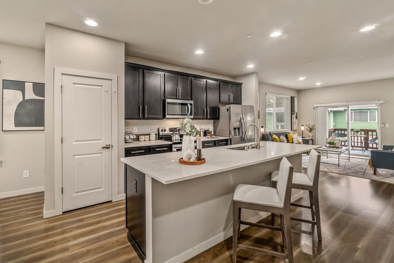 15624 Meadow Rd #E1 - Photo 7 of 36