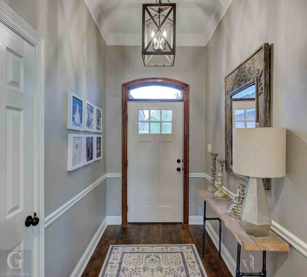 709 Opal Cir - Photo 3 of 16