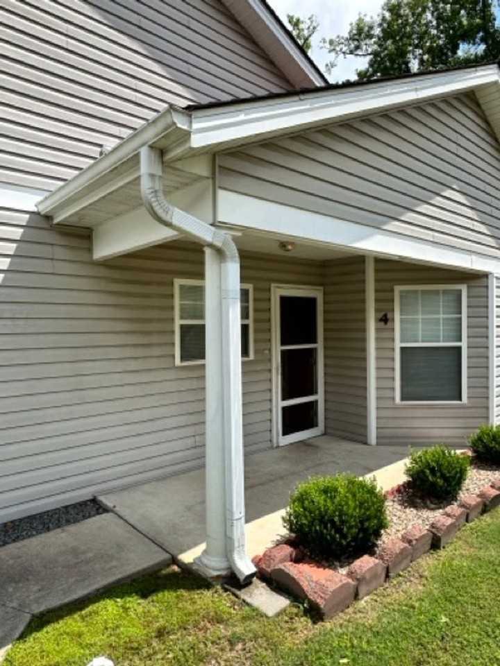 Woodland Station Senior - Photo 2 of 15