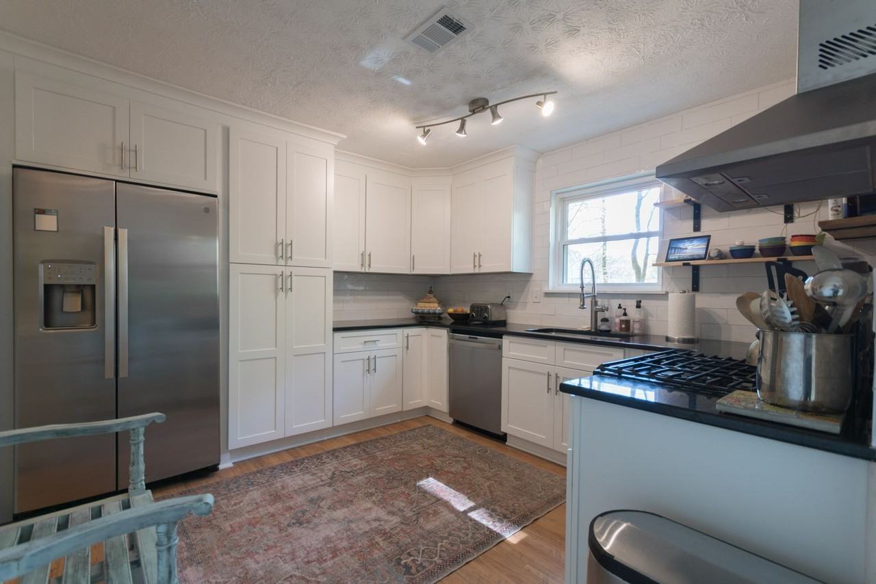 420 Sheringham Ct - Photo 4 of 13