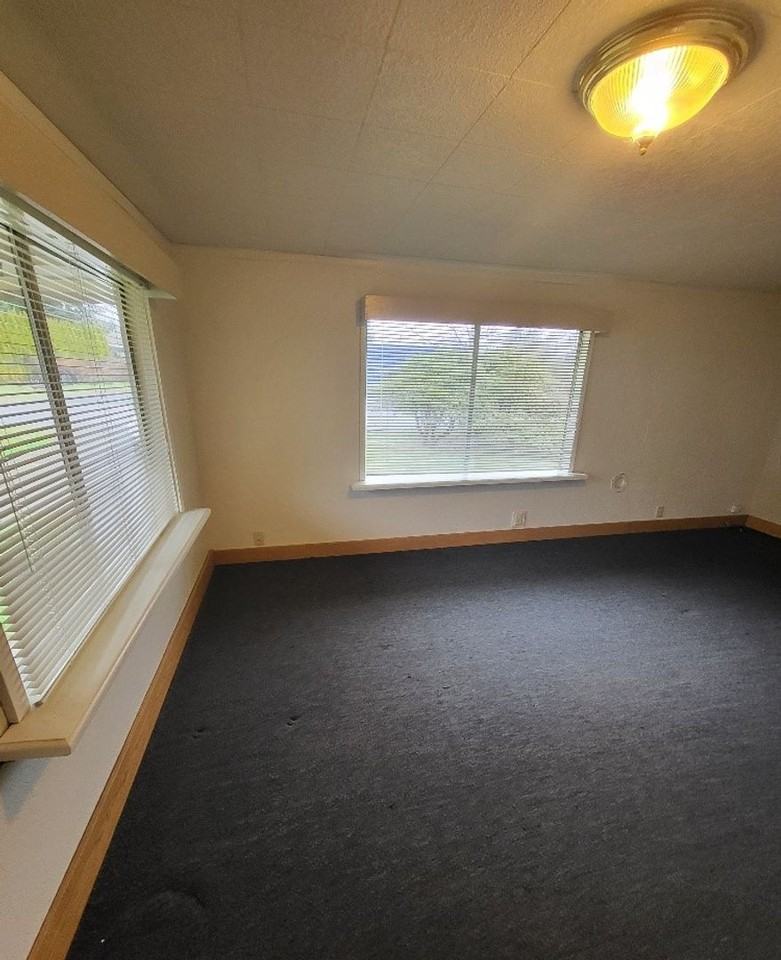 123 Wesarge Rd #A - Photo 3 of 18