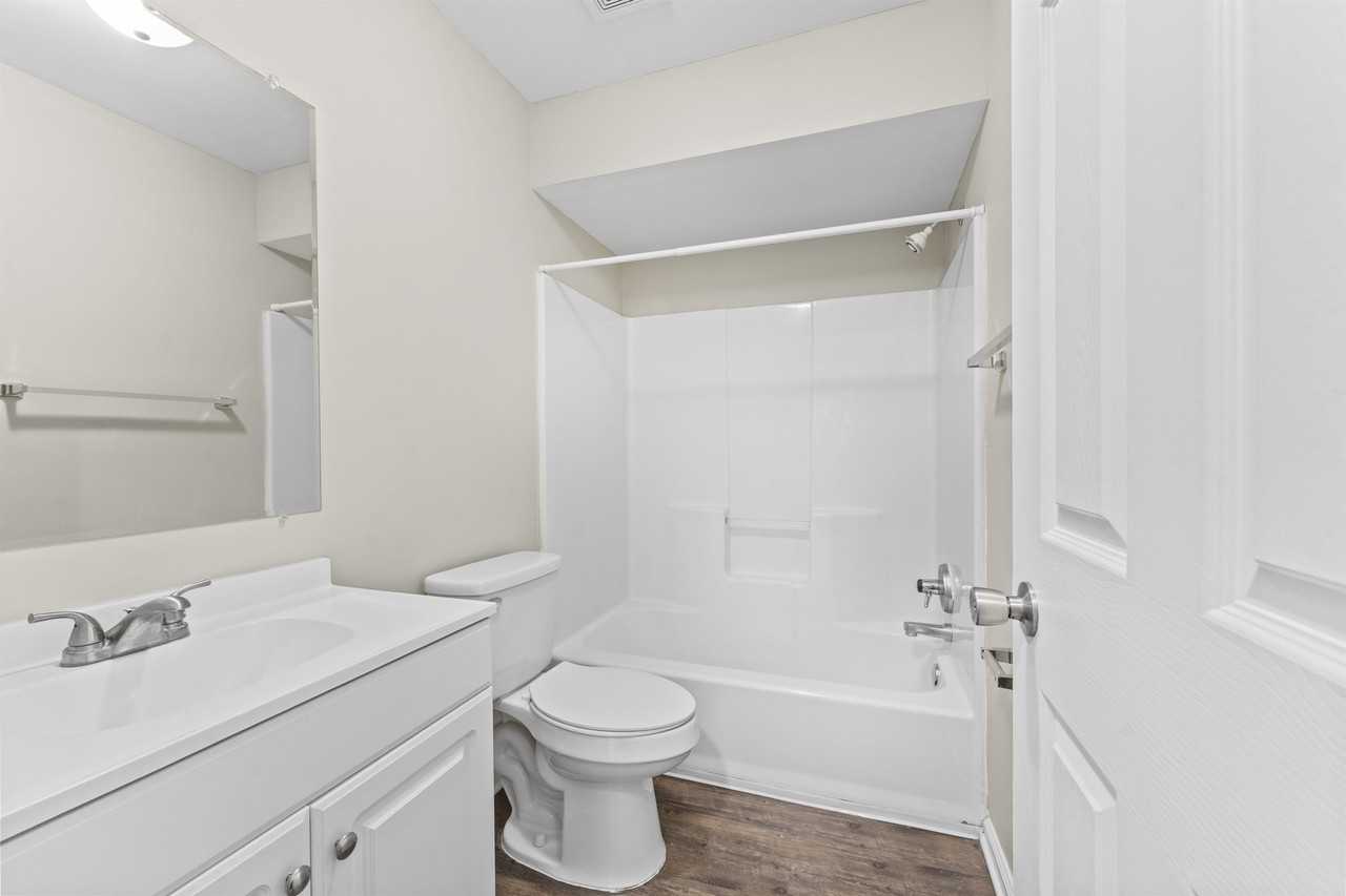 Huron River Wyandotte - Photo 3 of 47