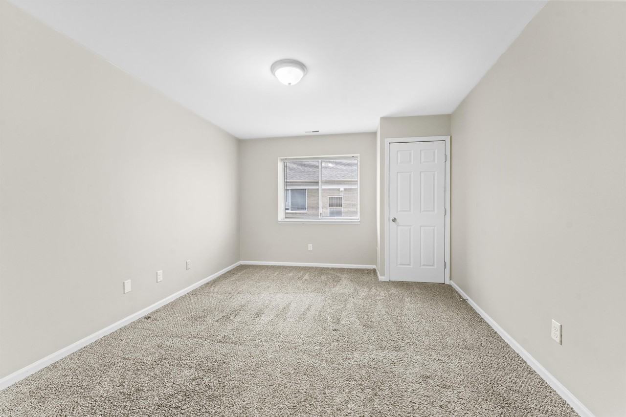 Huron River Wyandotte - Photo 6 of 47