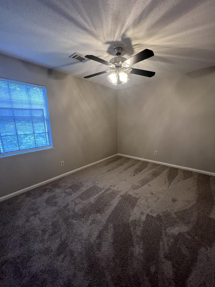 Central Oaks - Photo 4 of 14