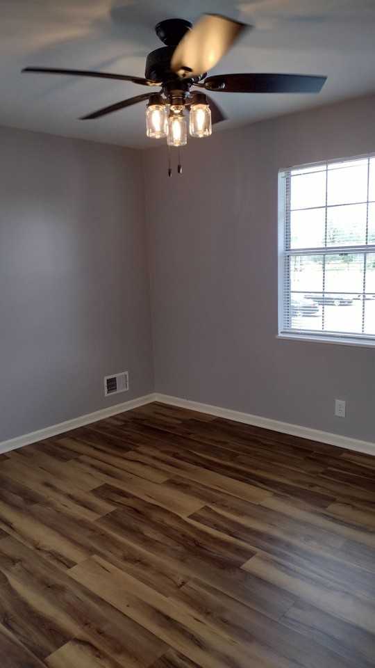 4301 S. Churchway - Photo 2 of 3