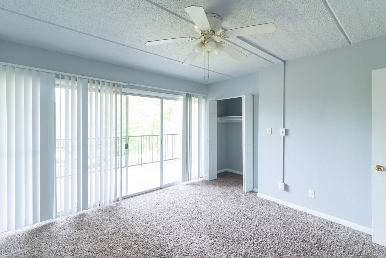 830 East Park Avenue - Photo 7 of 38