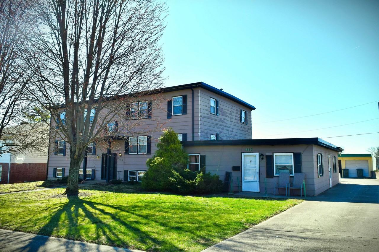 1865 Northwest Washington Boulevard - Photo 7 of 8