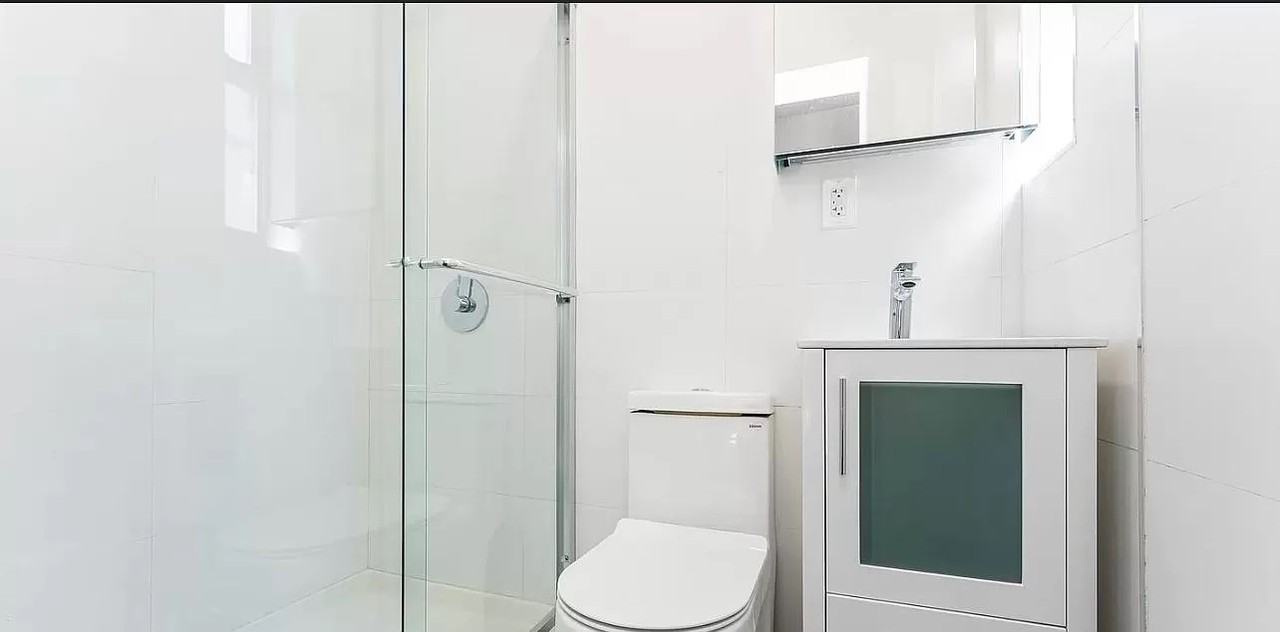 838 Flatbush Avenue - Photo 3 of 9