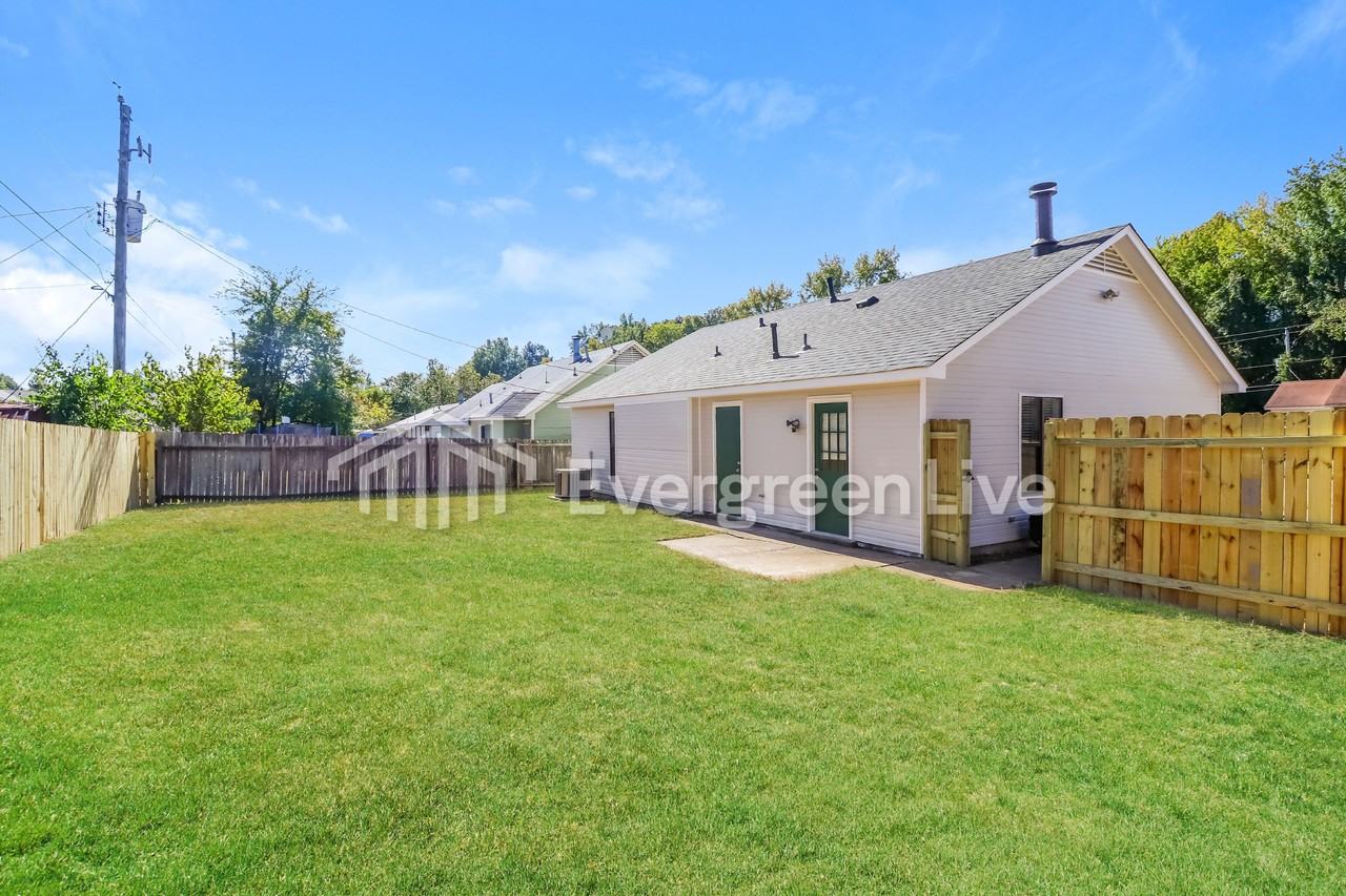 4348 Brickwood Ln - Photo 5 of 25