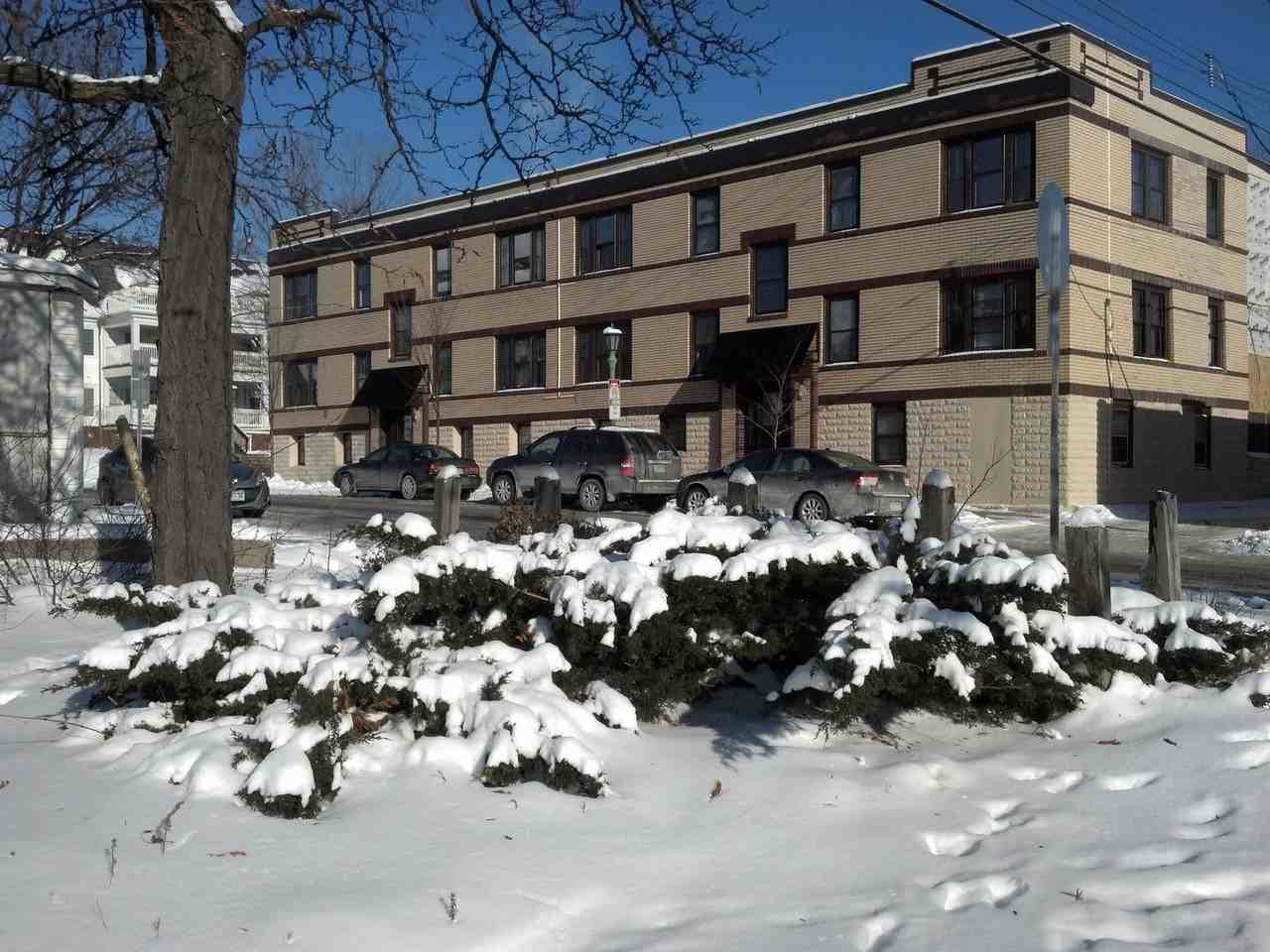 Classic Vintage apartments in Fantastic Midway location - Photo 3 of 50