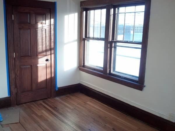 Classic Vintage apartments in Fantastic Midway location - Photo 7 of 50