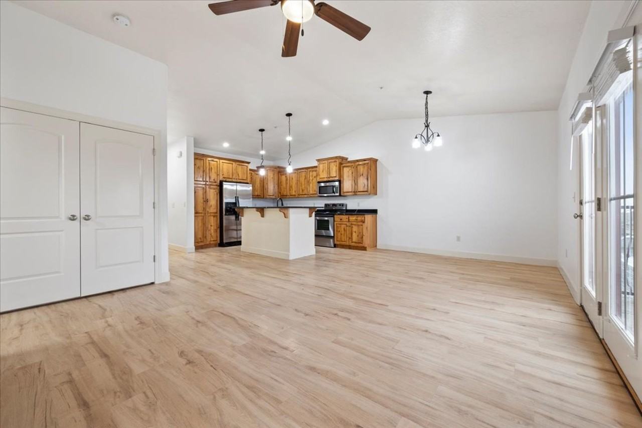 967 W. 1055 N. - Photo 3 of 27