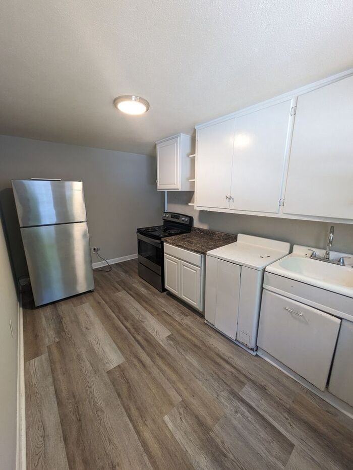 728 F Ave Se #728 - Photo 2 of 7