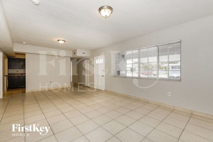 19221 Nw 5th Pl - Photo 3 of 14