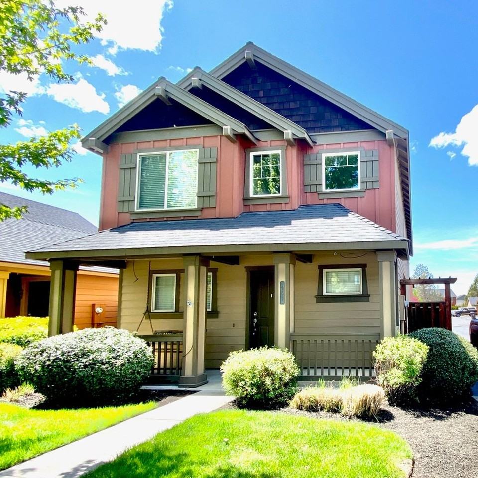 467 Nw 27th St - Photo 2 of 24