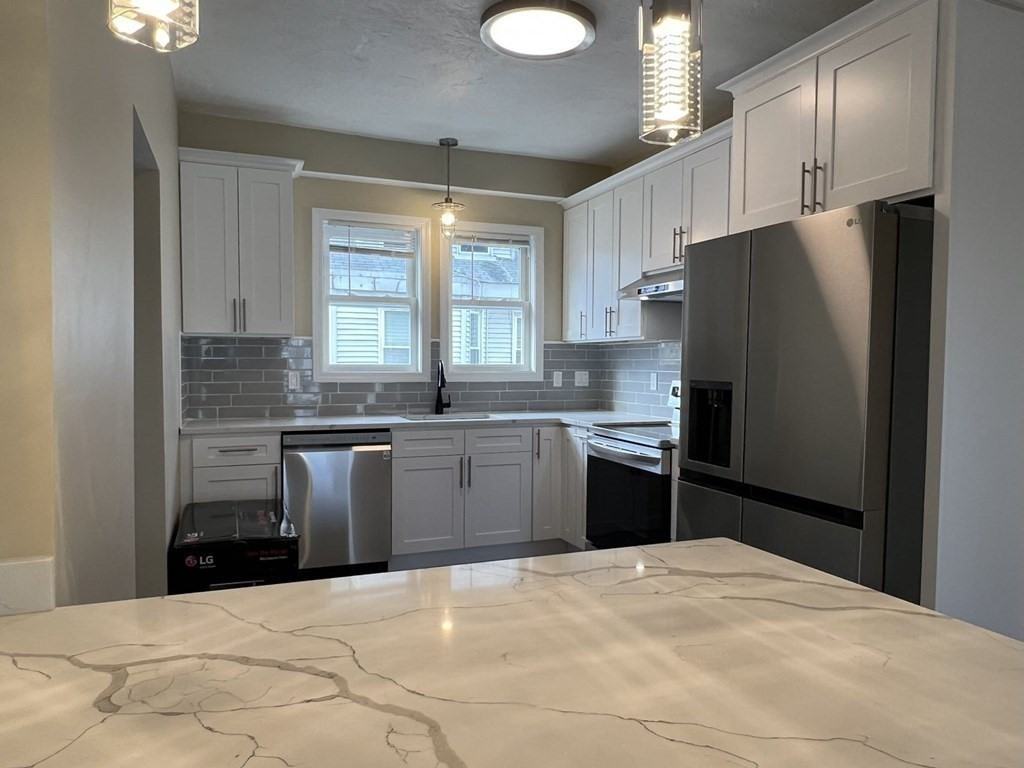 55 Holmes St #55 - Photo 2 of 8