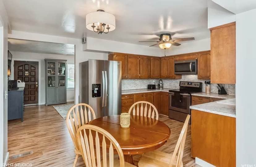 1653 N 350 W #NA - Photo 2 of 10