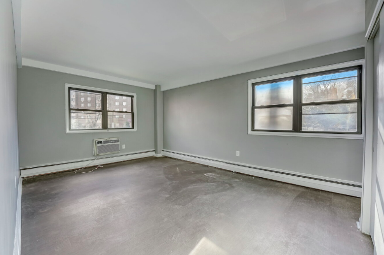 865 Lower Ferry Rd #206 - Photo 4 of 20