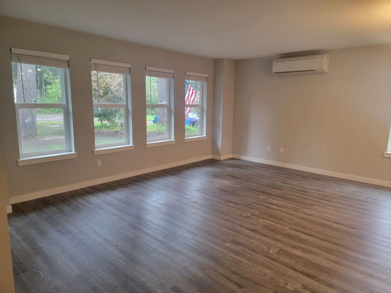 22407 Basin View Ct Se - Photo 2 of 13